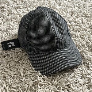 PX Black and White Houndstooth Cap
